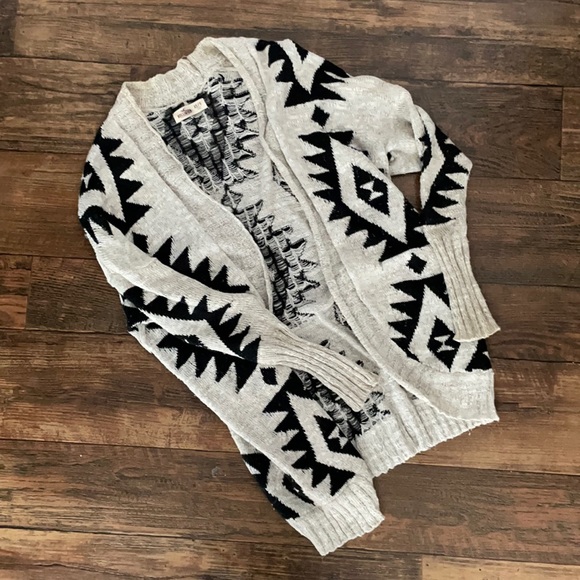 Hollister Sweaters - Hollister cardigan